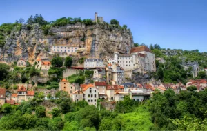 Lire la suite à propos de l’article 4 pièges à éviter à Rocamadour en haute saison
