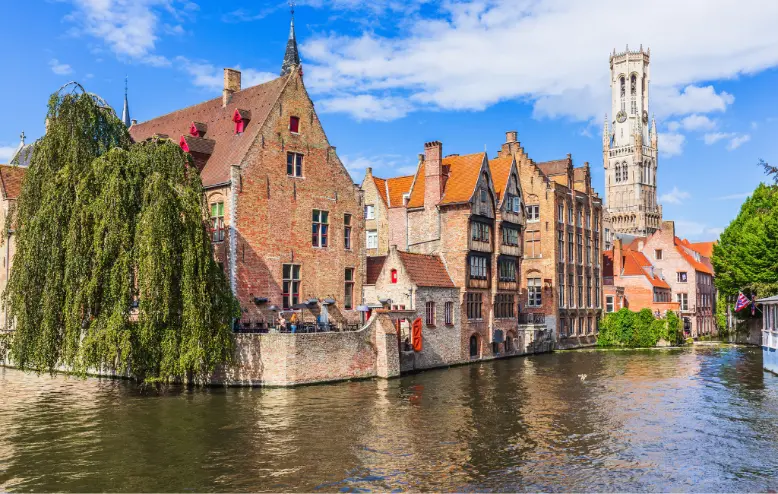 Fleuve de la ville à visiter à la frontière belge